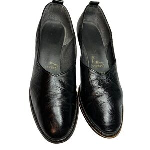 Tic tac toes Black Leather Embossed Loafers Sz 8
